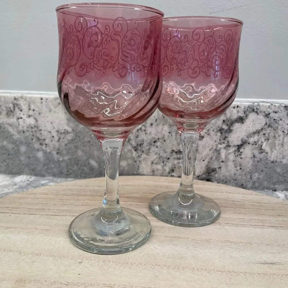 Cristalleria Fratelli Fumo Pink Glass Pair of Italian Wine Glasses Swirl Etching